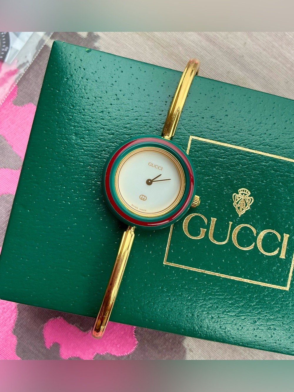 Gucci Gold Bangle Watch with full set of interchangeable bezels🔥🔥🔥